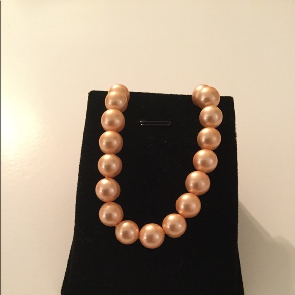 Jewelry - NWOT Pink Pearl Bracelet.